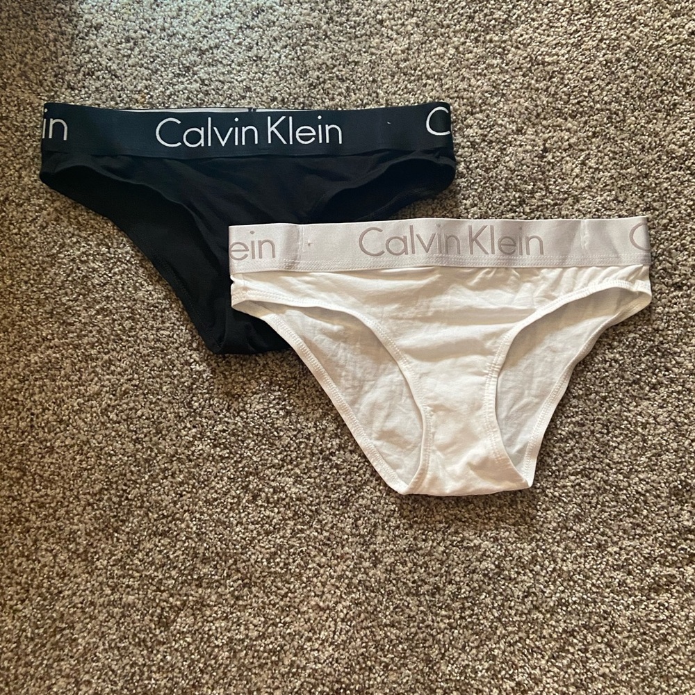 BRAND NEW - NEVER USED CALVIN KLEIN